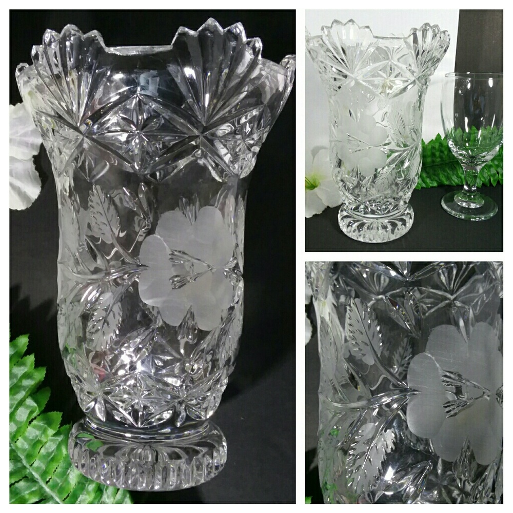 Cashs of Ireland Crystal Bouquet 9" Vase